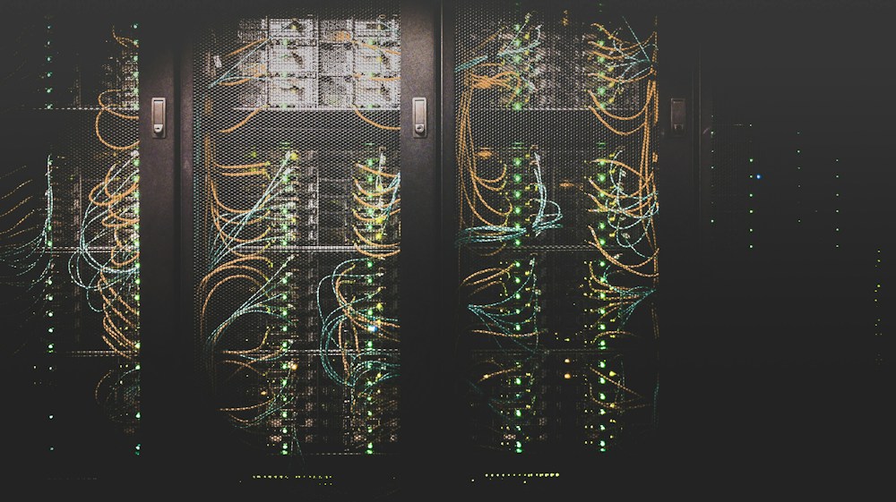 Connected data centre server infrastructure